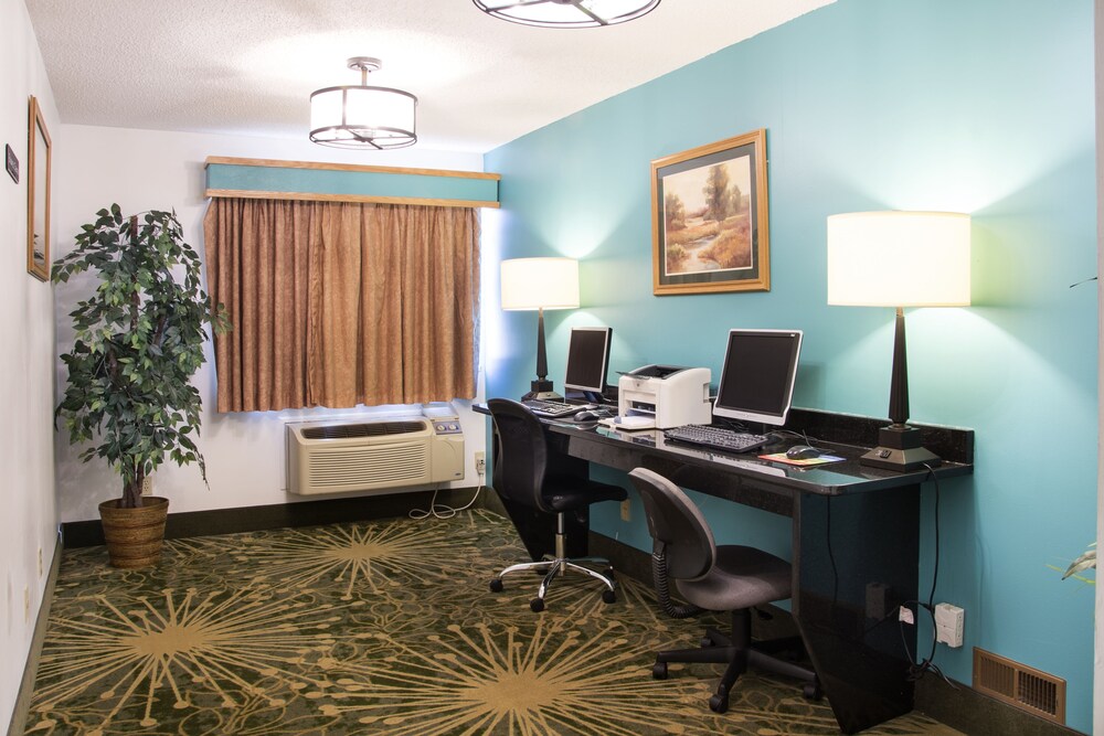 Baymont by Wyndham Robinson - photo 21