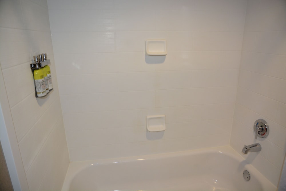 Holiday Inn Express & Suites Caryville by IHG - photo 10