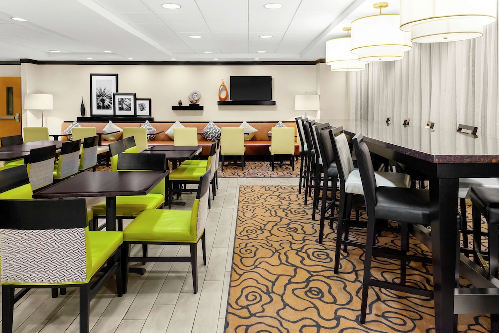 Hampton Inn Miami Dadeland - photo 20