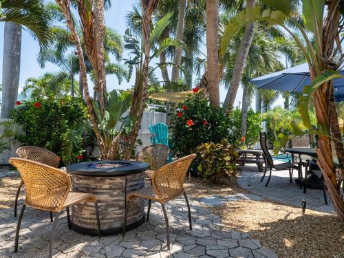 SS Salamander North in Holmes Beach, United States