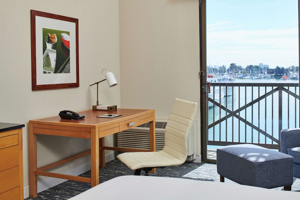 DoubleTree by Hilton Hotel Berkeley Marina - photo 23
