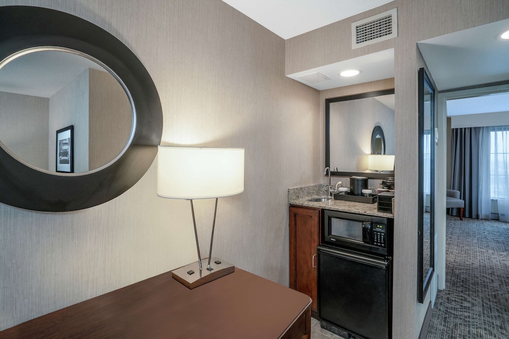 Embassy Suites by Hilton Nashville at Vanderbilt - photo 16
