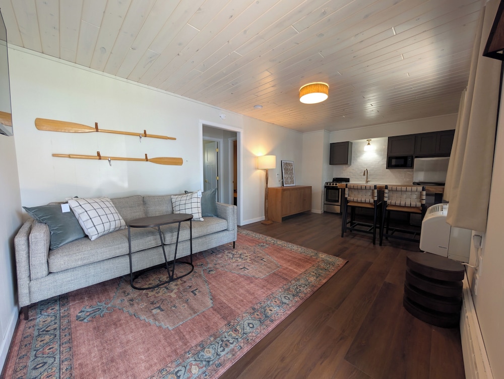 Beachfront Haven — hotel in Detroit Lakes