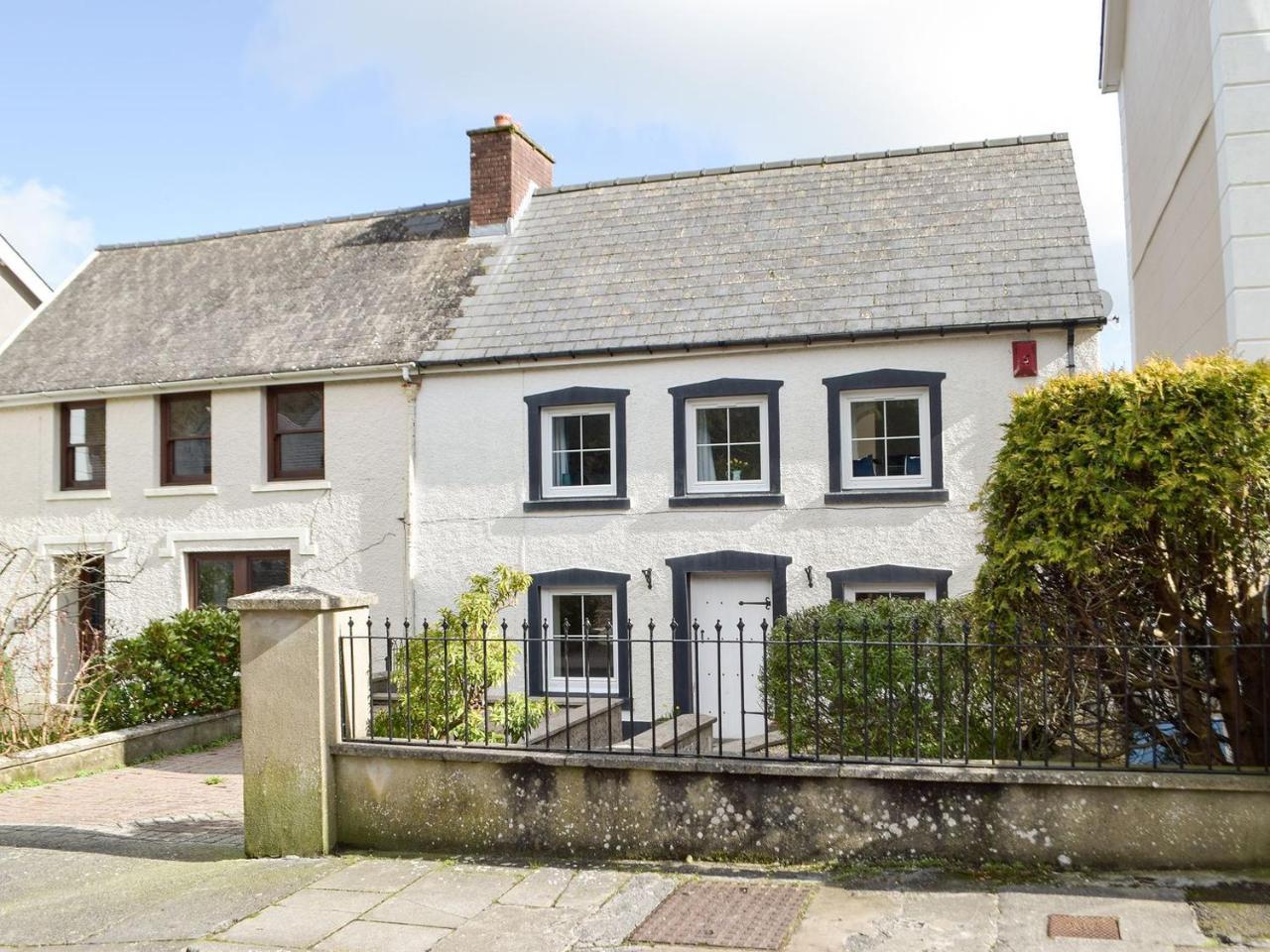 Victoria House Uk13380 — 4-Star Luxury Hotel in Llansteffan, United Kingdom