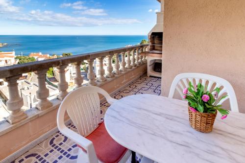 Fener de Dalt 87 apartamento con wifi y piscina — 4-Star Luxury Hotel in Llanca, Spain