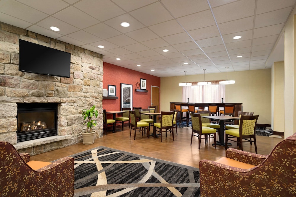 Hampton Inn Lehighton Jim Thorpe - photo 2
