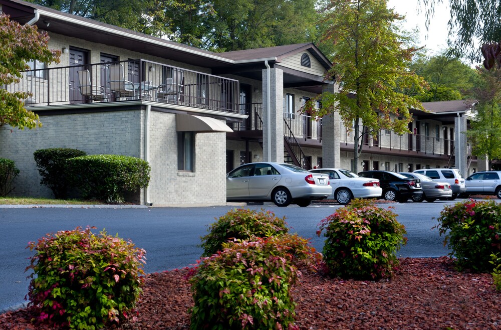 Affordable Corporate Suites of Overland Drive in Roanoke, United States