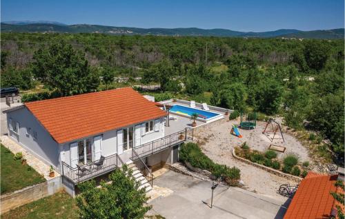 Holiday Home Sestanovac 50 — 4-Star Luxury Hotel in Sestanovac, Croatia