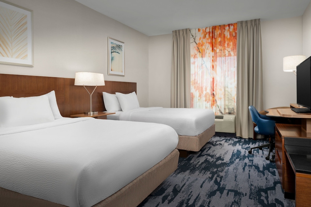 Fairfield Inn & Suites by Marriott Panama City Beach - photo 6
