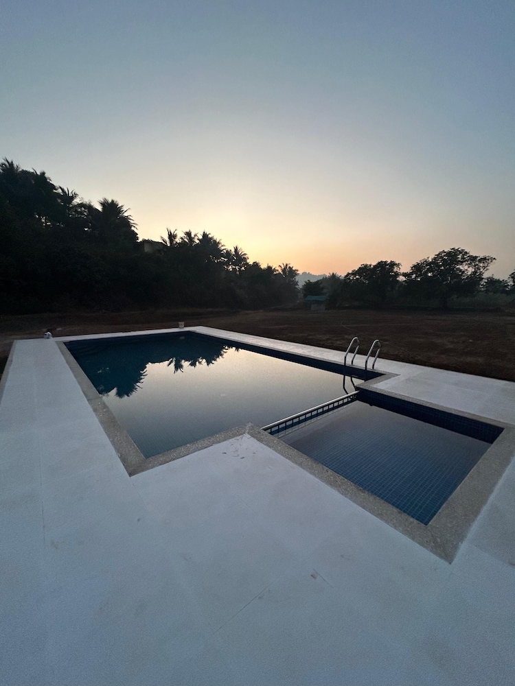 Ayarkar Farm Resort in Murud, India