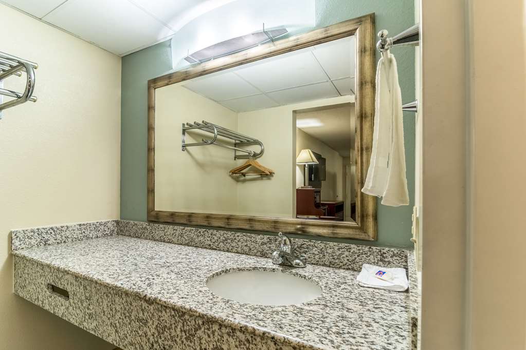 Motel 6 Kenly NC - photo 21