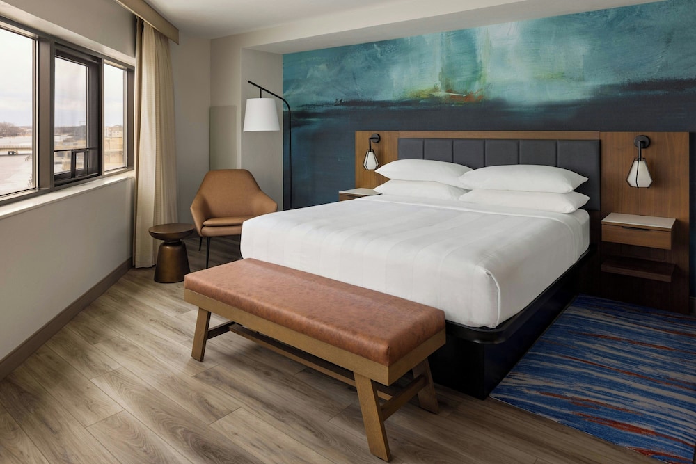 Oshkosh Marriott Waterfront Hotel & Convention Center - photo 9