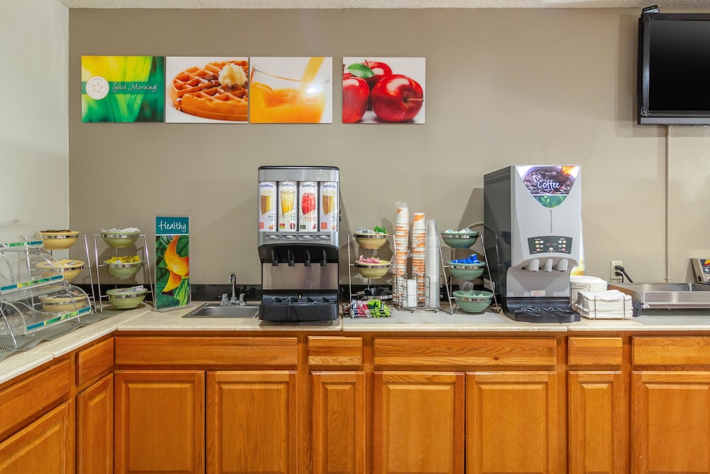 Quality Inn & Suites — hotel in Lakewood
