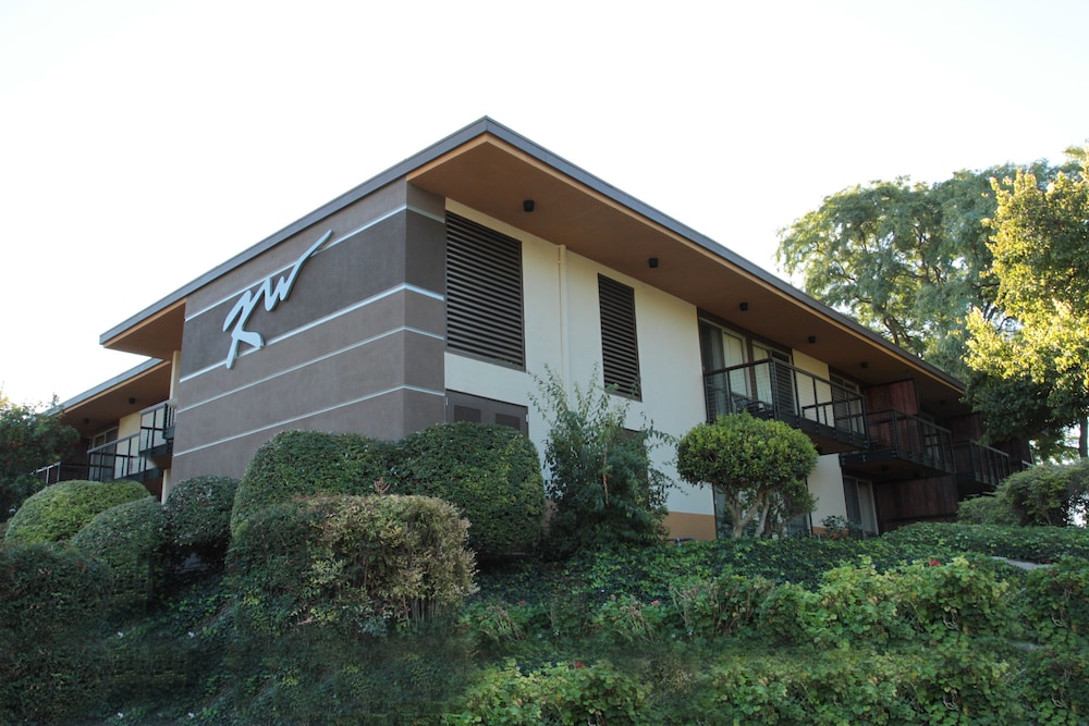 Kellogg West Conference Center and Hotel - photo 27