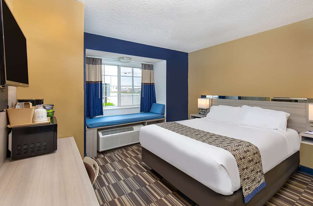 Microtel Inn by Wyndham Dry Ridge - photo 10