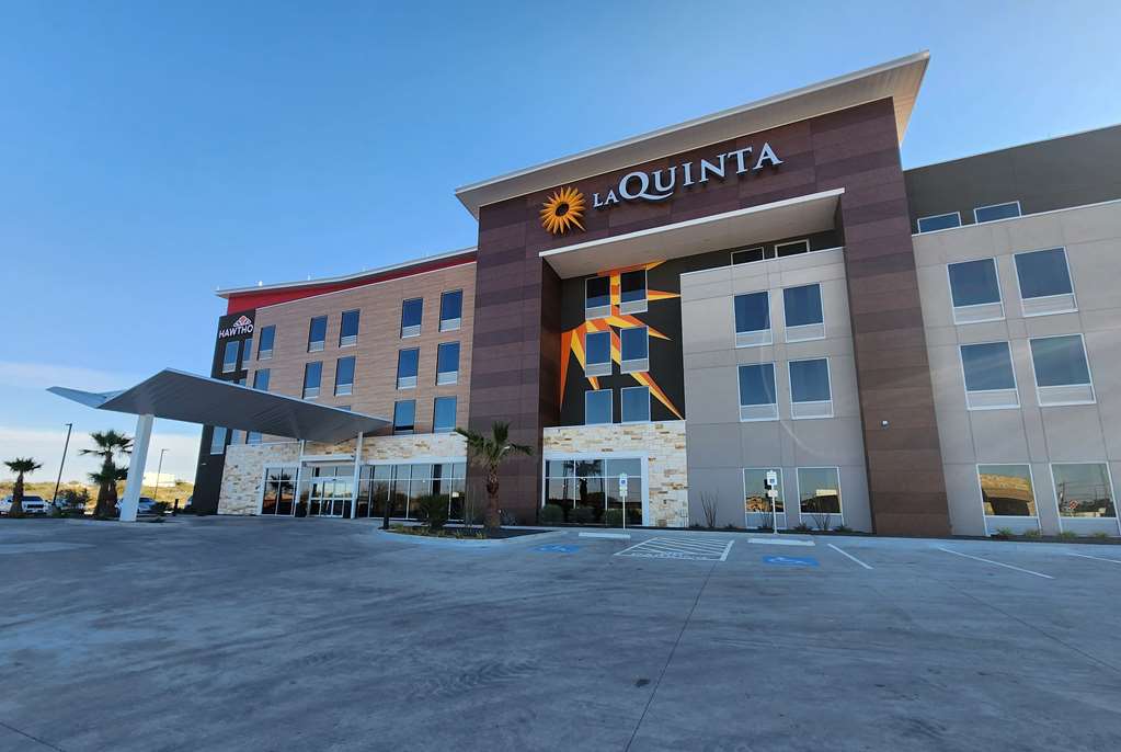 Hawthorn Extended Stay by Wyndham Del Rio — hotel in Del Rio