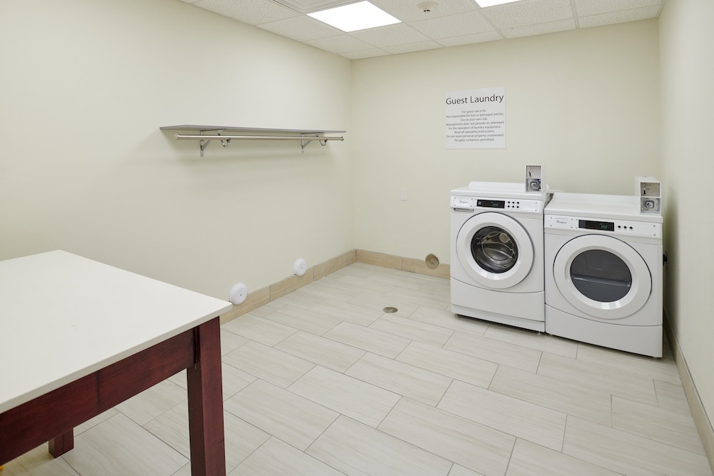 Holiday Inn Express El Paso Sunland Park Area - photo 15