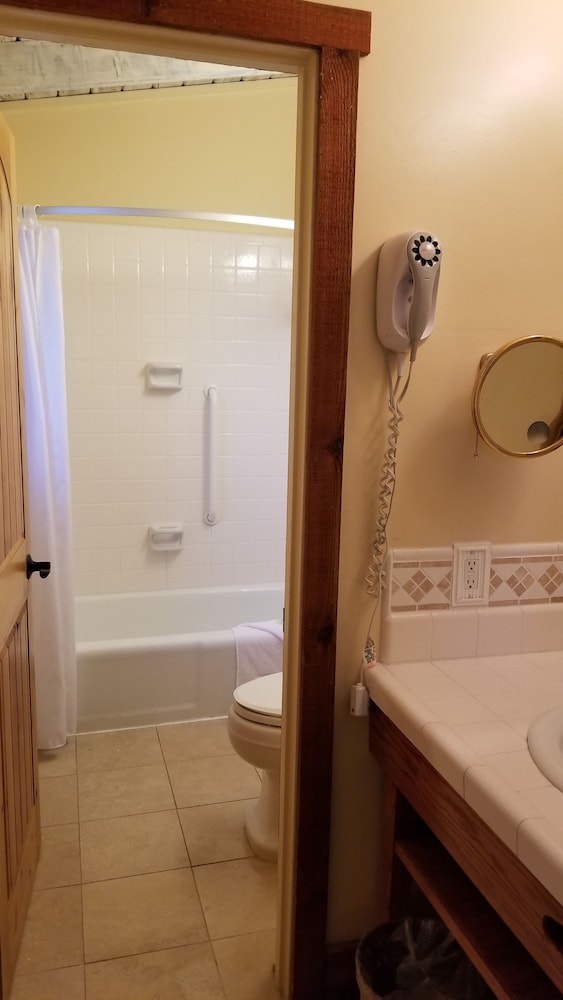 Carmel Valley Lodge and Resort - photo 22