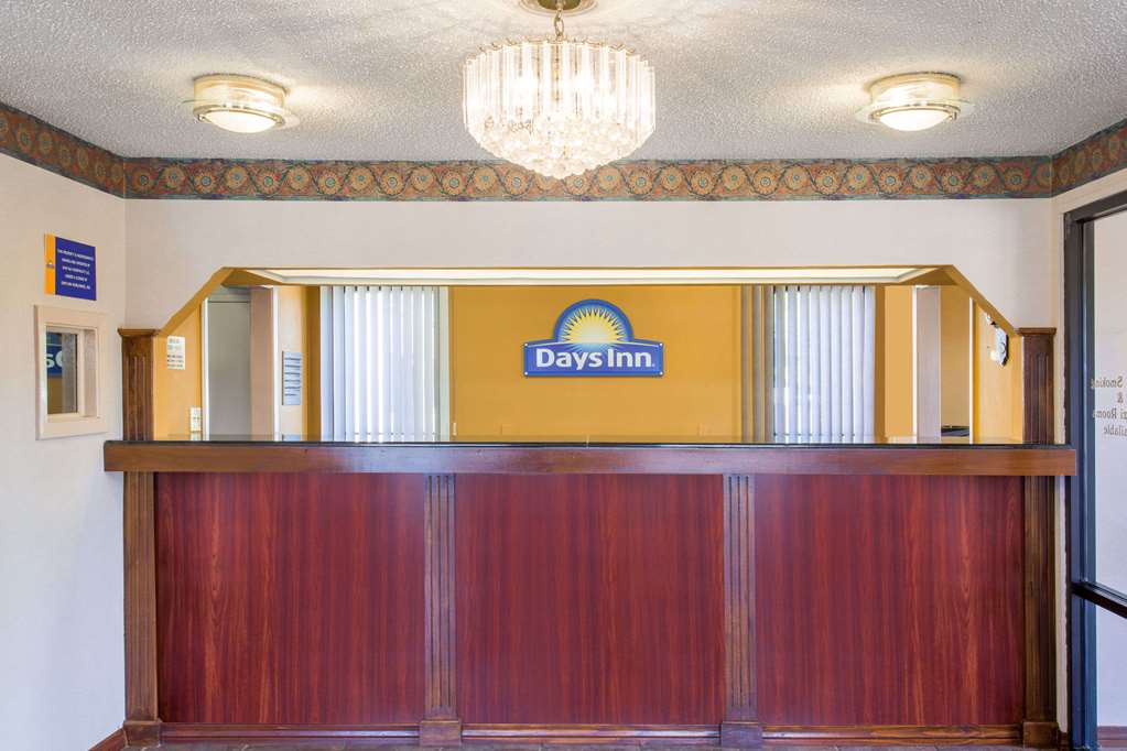 Days Inn by Wyndham Picayune - photo 3