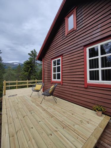 Tronstadbu 1800s Cabin near Geirangerfjord & Slogen Hike — 4-Star Luxury Hotel in Stranda, Norway