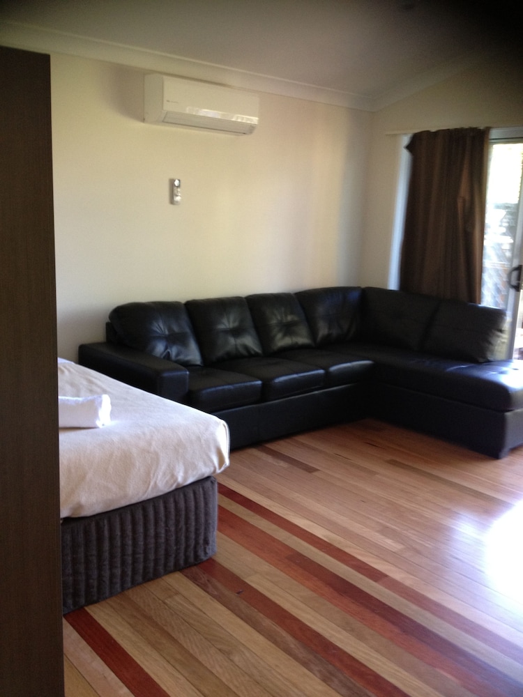 Paradise Palms Resort — Korora — photo 2