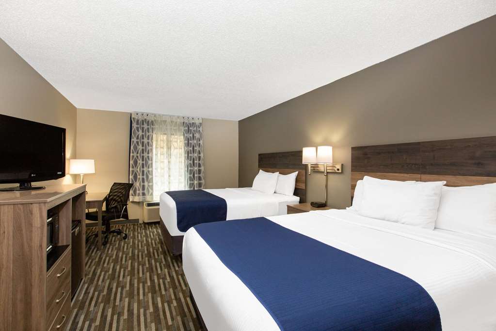 Days Inn & Suites by Wyndham Wisconsin Dells - photo 10