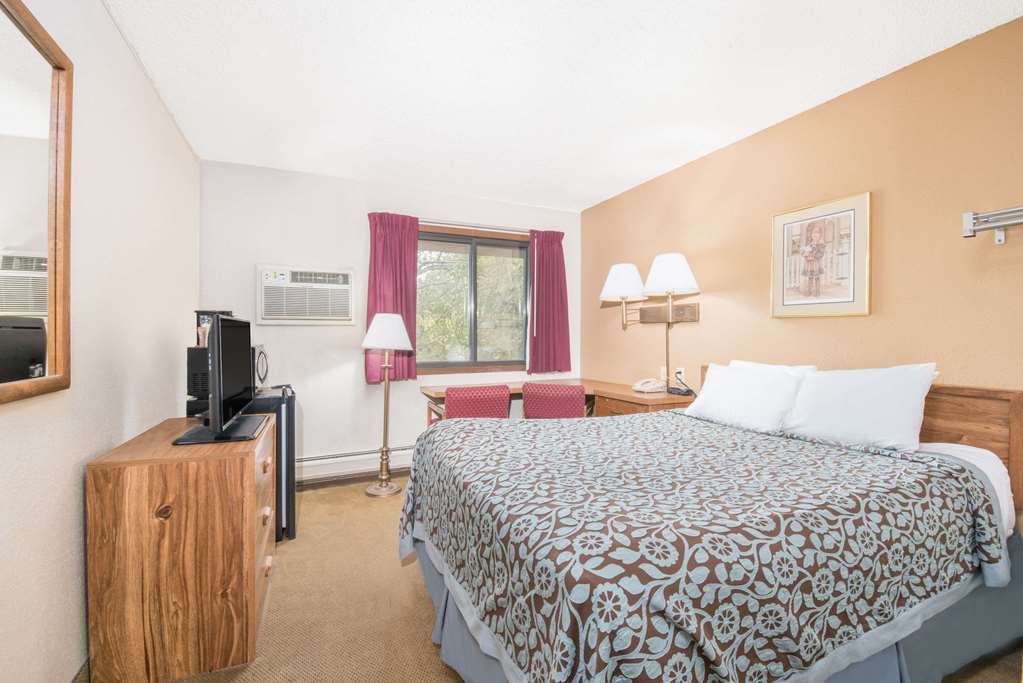 Days Inn by Wyndham Sioux Falls Airport - photo 10