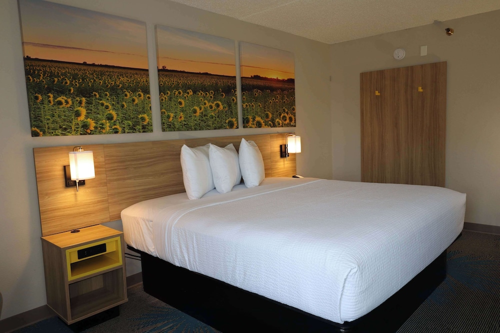 Days Inn by Wyndham Mandan Bismarck Area - featured photo