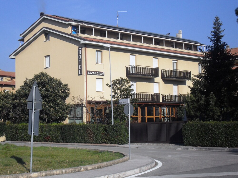 Hotel Lieta Oasi — Santa Maria Degli Angeli