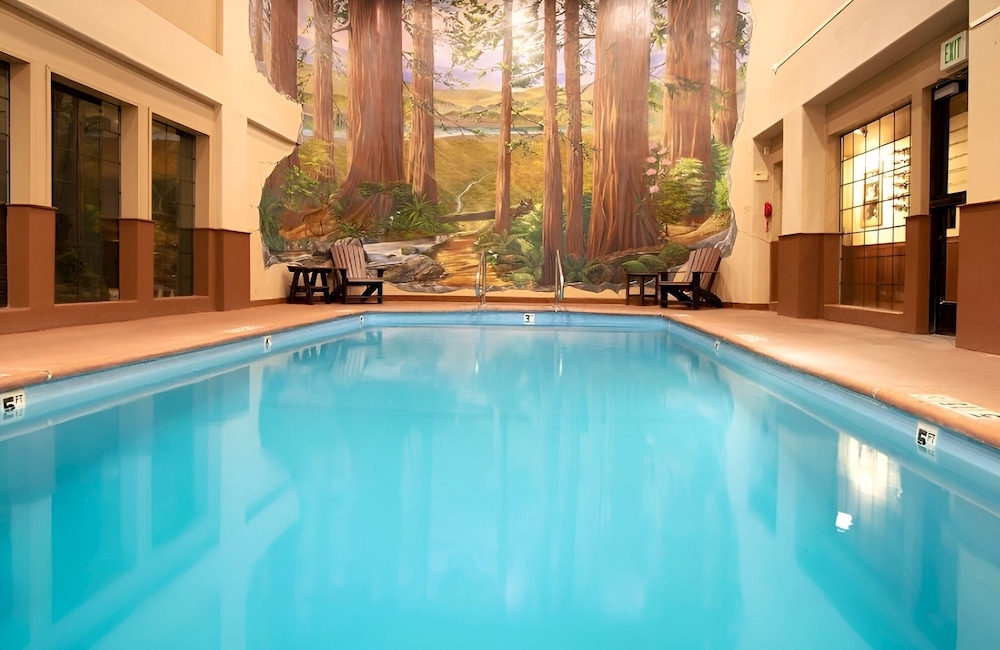 The Redwood Riverwalk A Boutique Hotel - photo 23