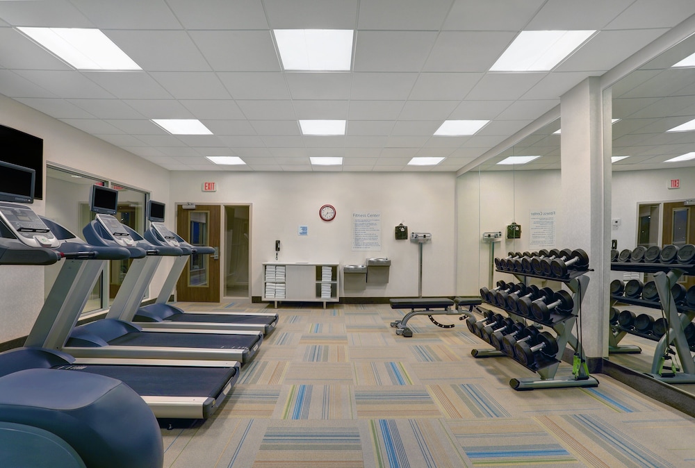 Holiday Inn Express & Suites Lenexa Overland Park Area by IHG - photo 31