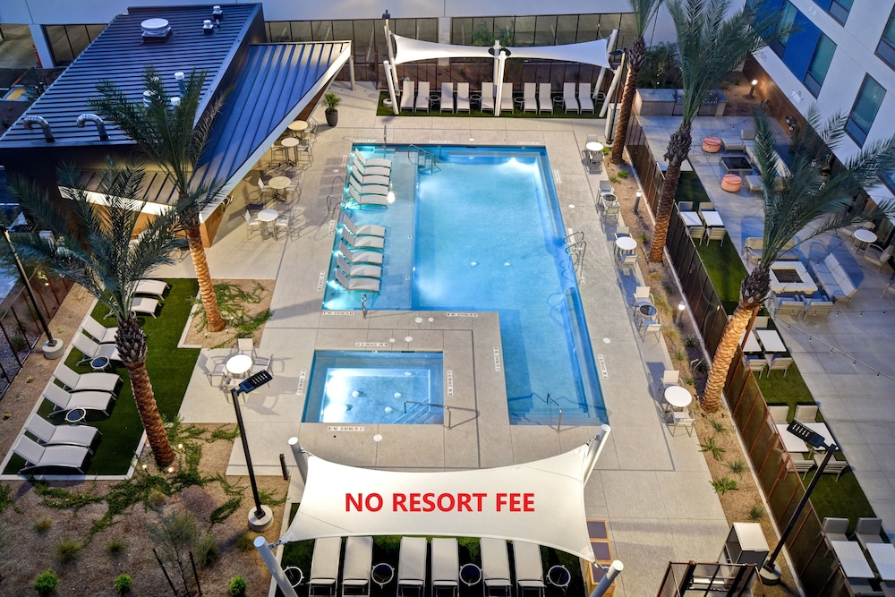 Hampton Inn & Suites Las Vegas Convention Center No Resort Fee - photo 10