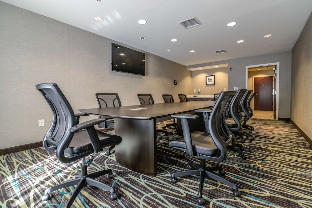 Hampton Inn Brighton - photo 76