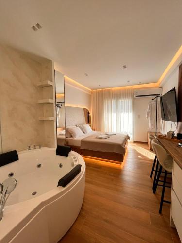 City Break 1 Led & Bath — 4-Star Luxury Hotel in Volos, Greece
