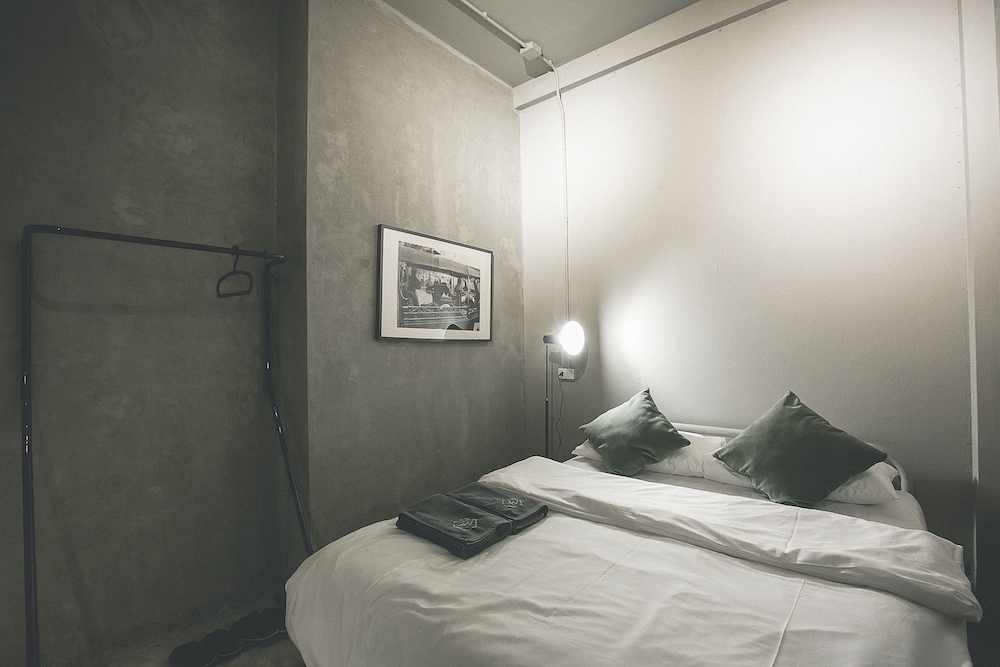 2W Bed & Breakfast Bangkok