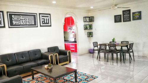 Green Dream Homestay 4 Bilik & Ruang Tamu Aircond 3 Bilik Air Wifi Kota Bharu — 4-Star Luxury Hotel in Kota Bharu, Malaysia