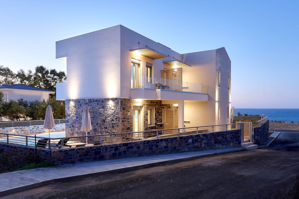 Theasea Stylish Residences — 4-Star Luxury Hotel in Irakleion, Greece