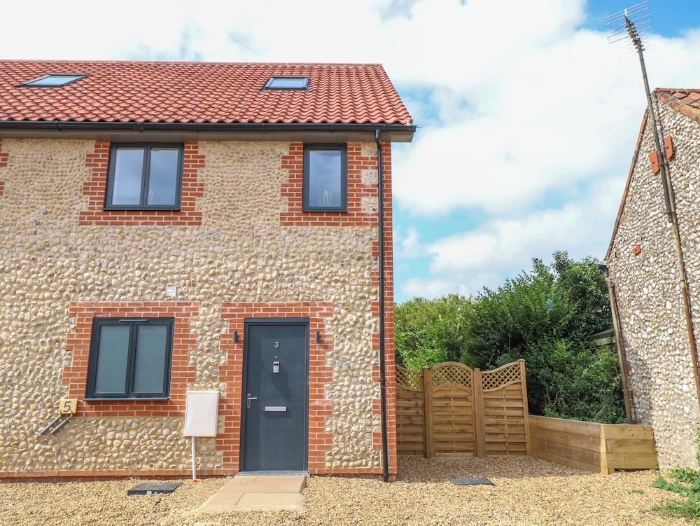 Henham 3 Bernaleen Cottages — 4-Star Luxury Hotel in King's Lynn, United Kingdom