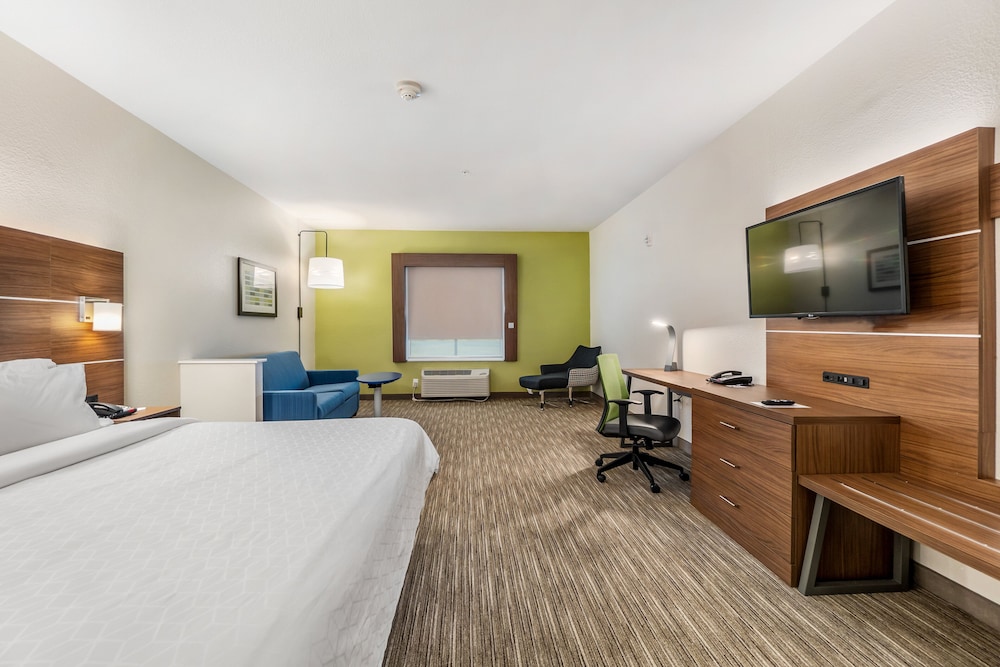 Holiday Inn Express Suites Van Buren Ft Smith Area by IHG - photo 27