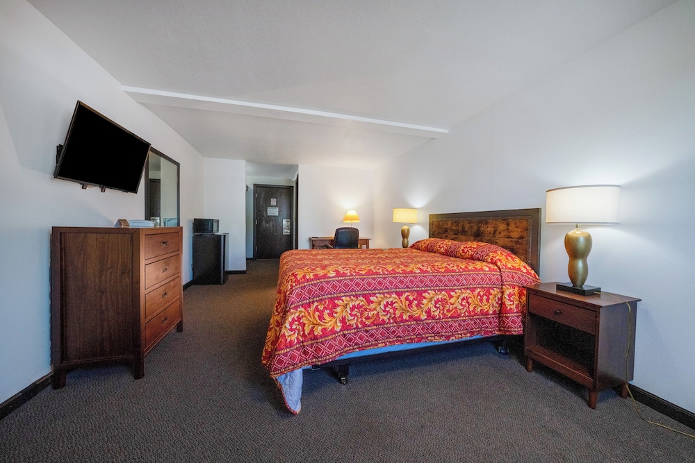 Unicorn Inn by OYO Portland - photo 10