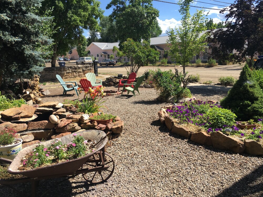 Mancos Inn - carbon neutral hotel in Mancos