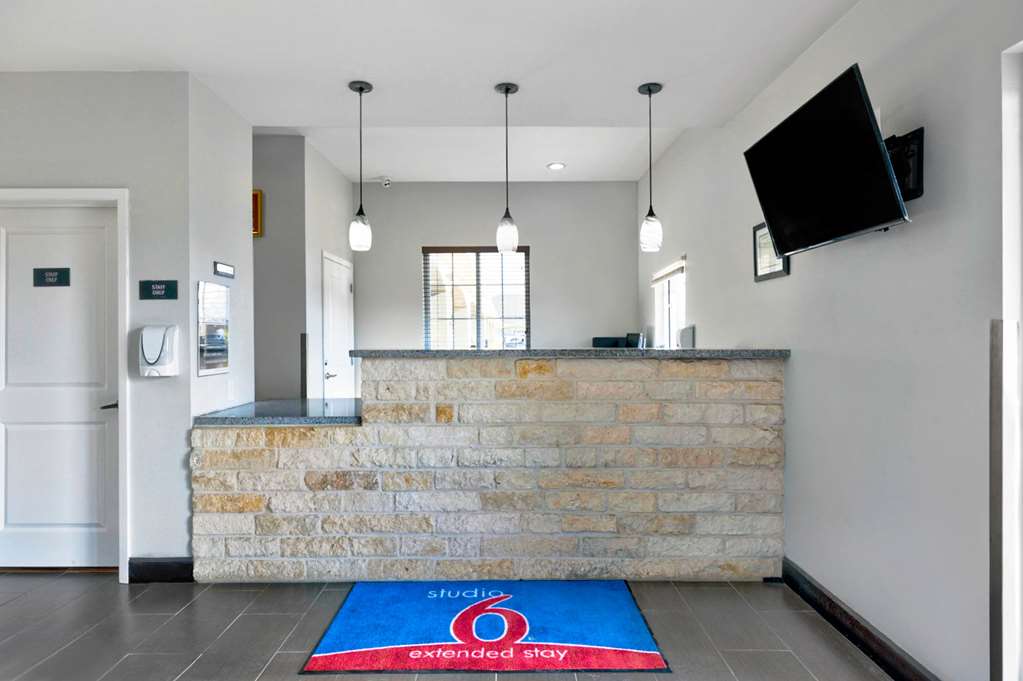 Studio 6 Pleasanton TX - photo 24