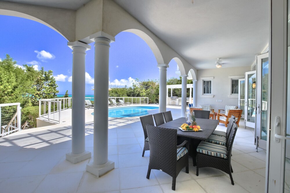 Cobalt Villa Four Bedroom Home — 4-Star Luxury Hotel in Providenciales, Turks and Caicos Islands