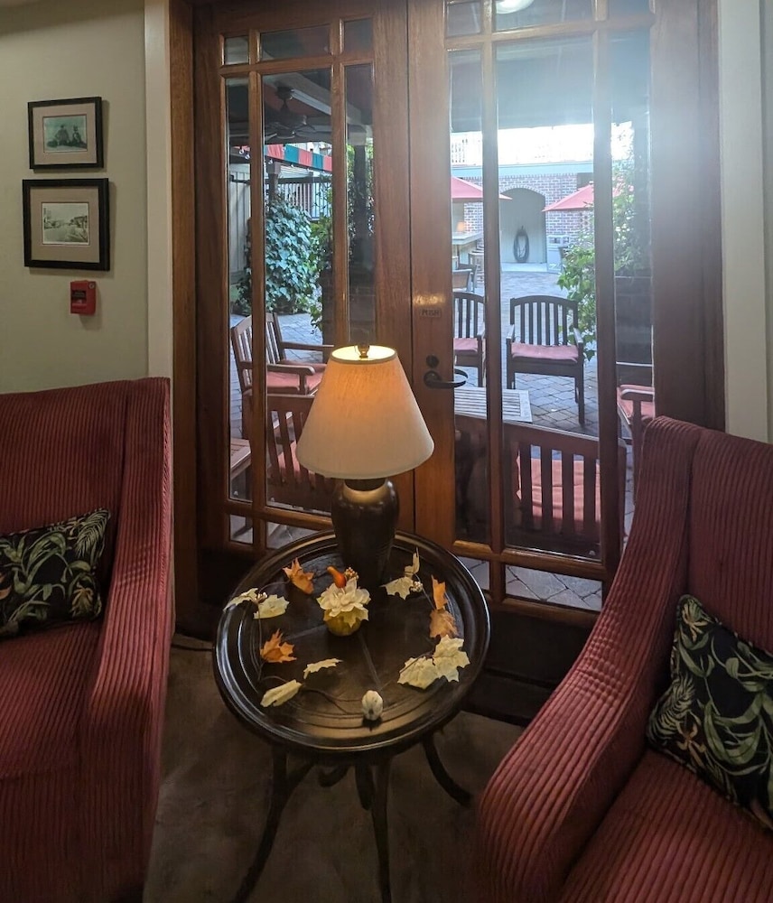 Willow Lodge — 4-Star Luxury Hotel in Murrells Inlet, United States