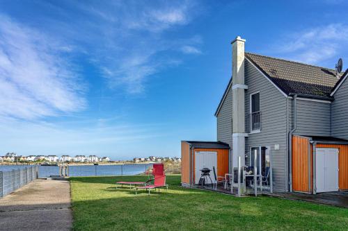 Ferienhaus Am MEER by Seeblick Ferien ORO direkte Wasserlage Sauna Kamin — 4-Star Luxury Hotel in Kappeln, Germany