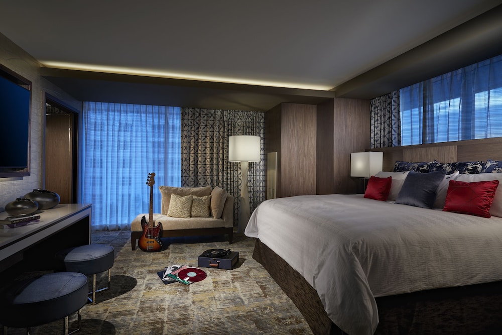 Seminole Hard Rock Hotel & Casino Tampa - photo 10