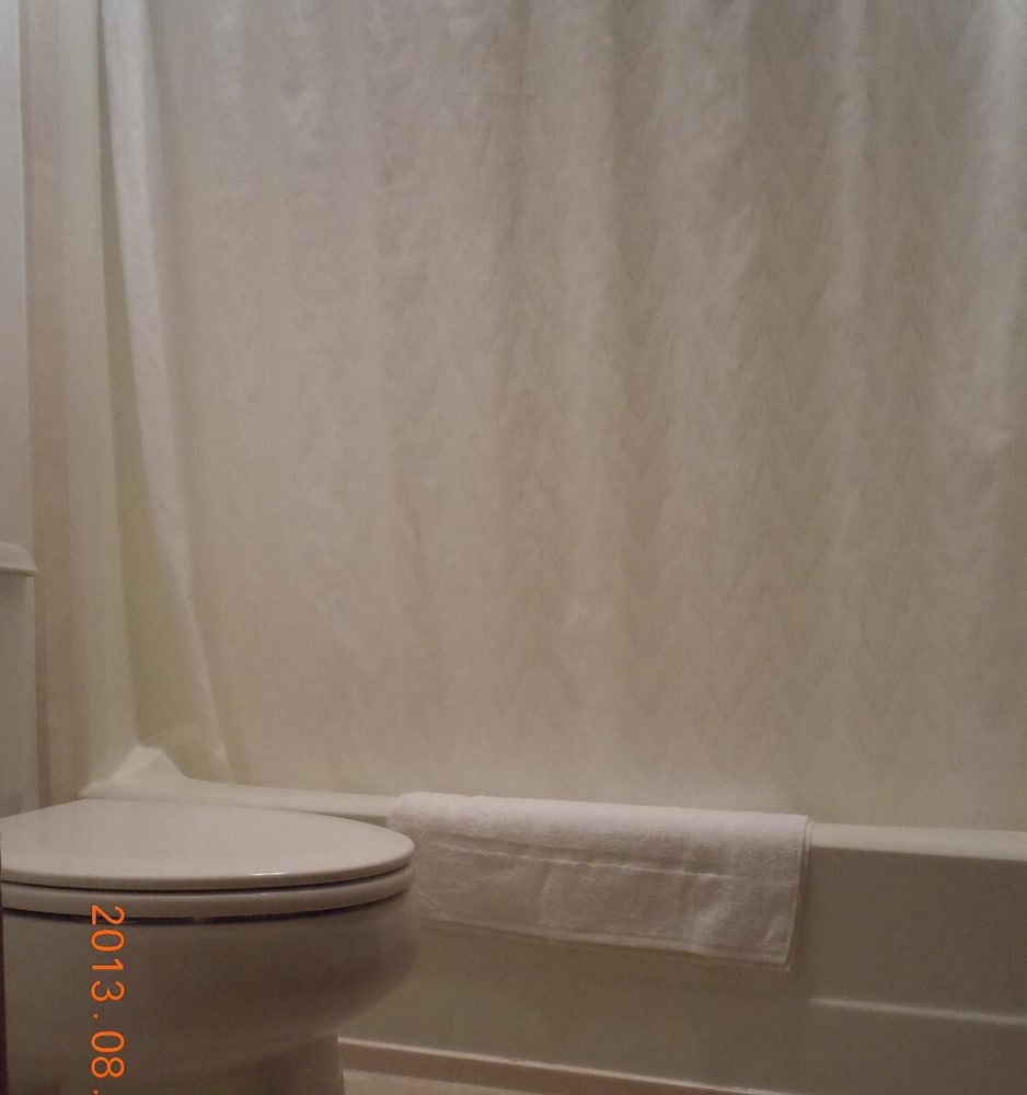 Bellevue High Country Motel - photo 24
