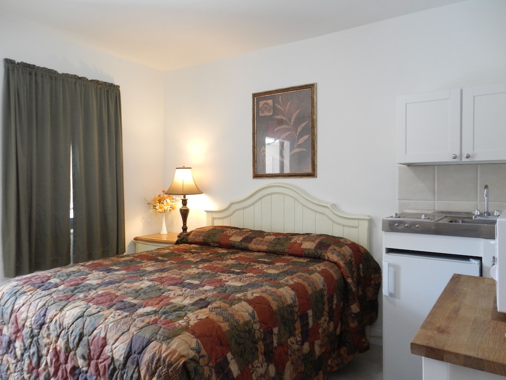 Shell Motel - photo 7