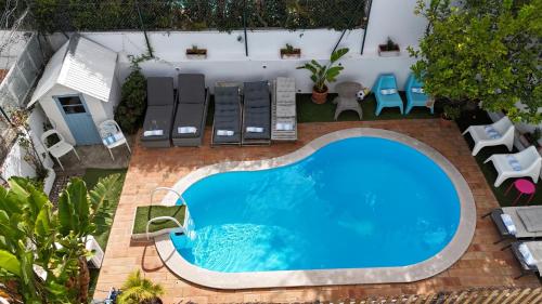Lx Villa 10m to downtown up to14 ppl heatable pool and lift — 4-Star Luxury Hotel in Lisbon, Portugal
