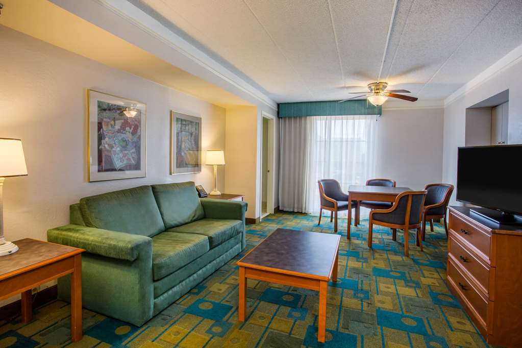 La Quinta Inn by Wyndham Norfolk Virginia Beach - photo 21